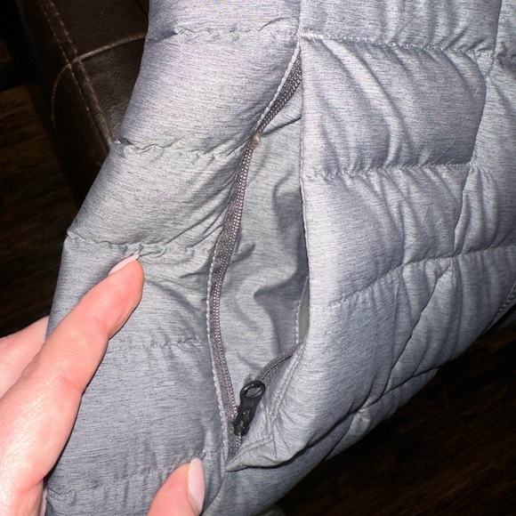 THE NORTH FACE Women's Metropolis Parka - Picture 6 of 6